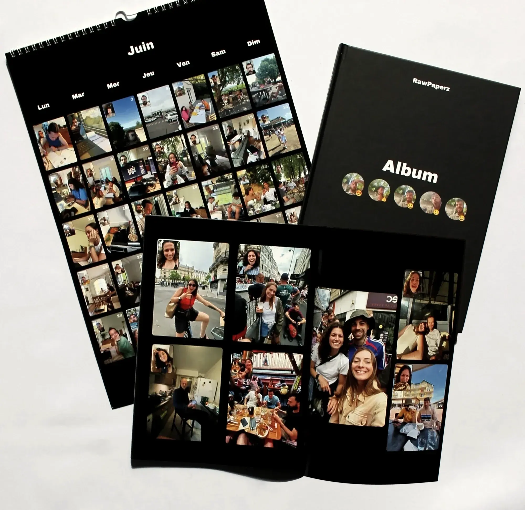 Un calendrier mural et deux albums photo, l'un ouvert, pleins de photos BeReal